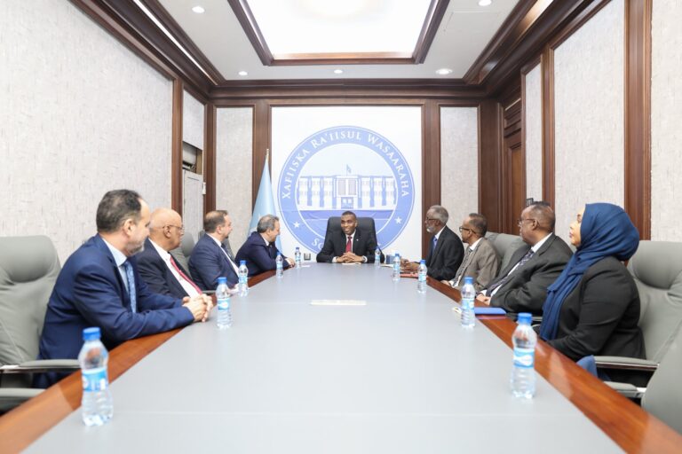 Soomaaliya & Jaamacadda Carabta Iskaashi Cusub oo Lagu Horumarinayo waxbarashada dalka .