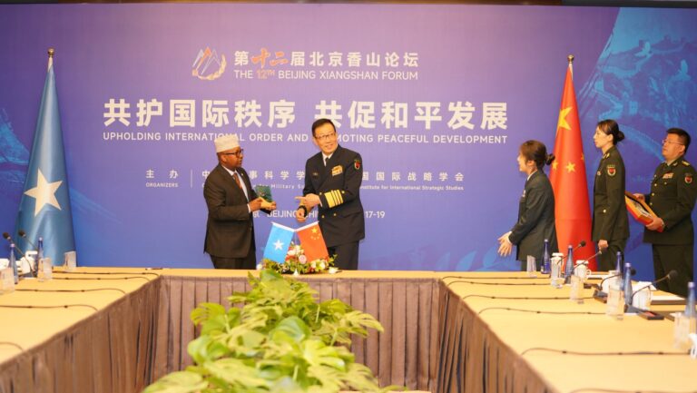 Somalia and China Strengthen Defence Ties in Historic Ministerial Meeting.