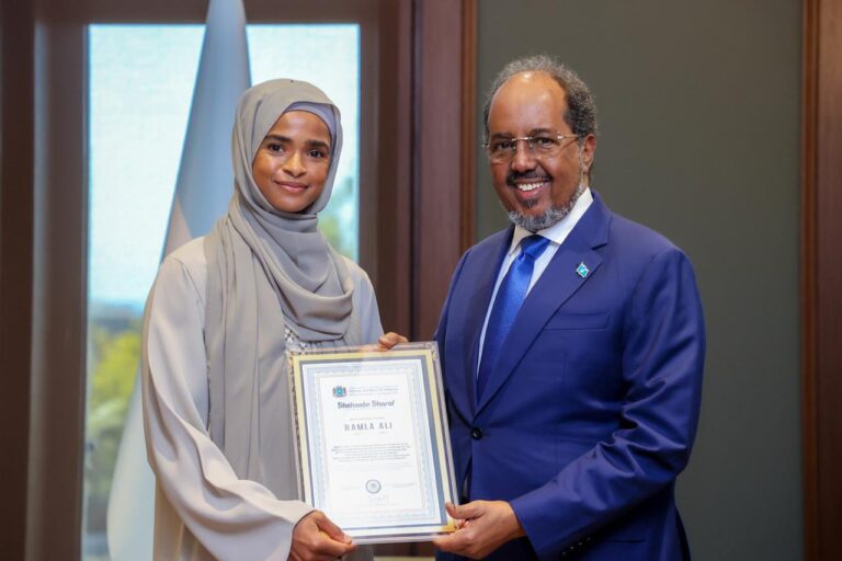 President Hassan Sheikh Honors Trailblazing Boxer Ramla Ali for Elevating Somalia on the Global Stage.