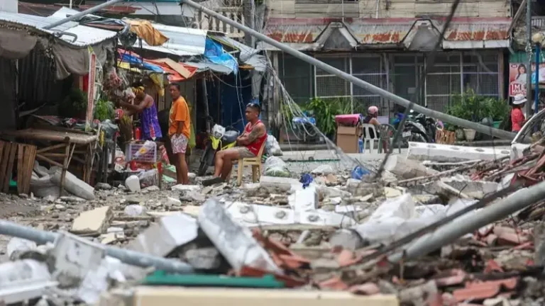Philippines Earthquake Leaves 60 Dead, Widespread Damage Reported