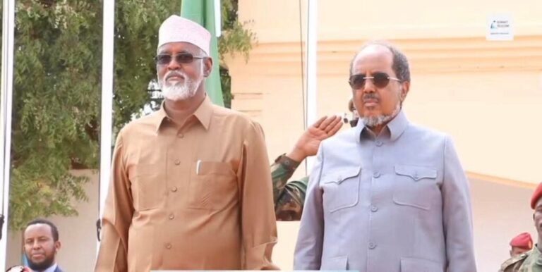 Somalia’s President Hassan Sheikh Mohamud Arrives in Kismayo for High-level Talks with Jubbaland Leader