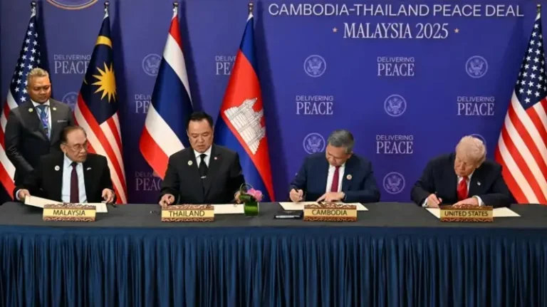Trump Hails “Historic” Peace Pact Following Thai–Cambodian Ceasefire.